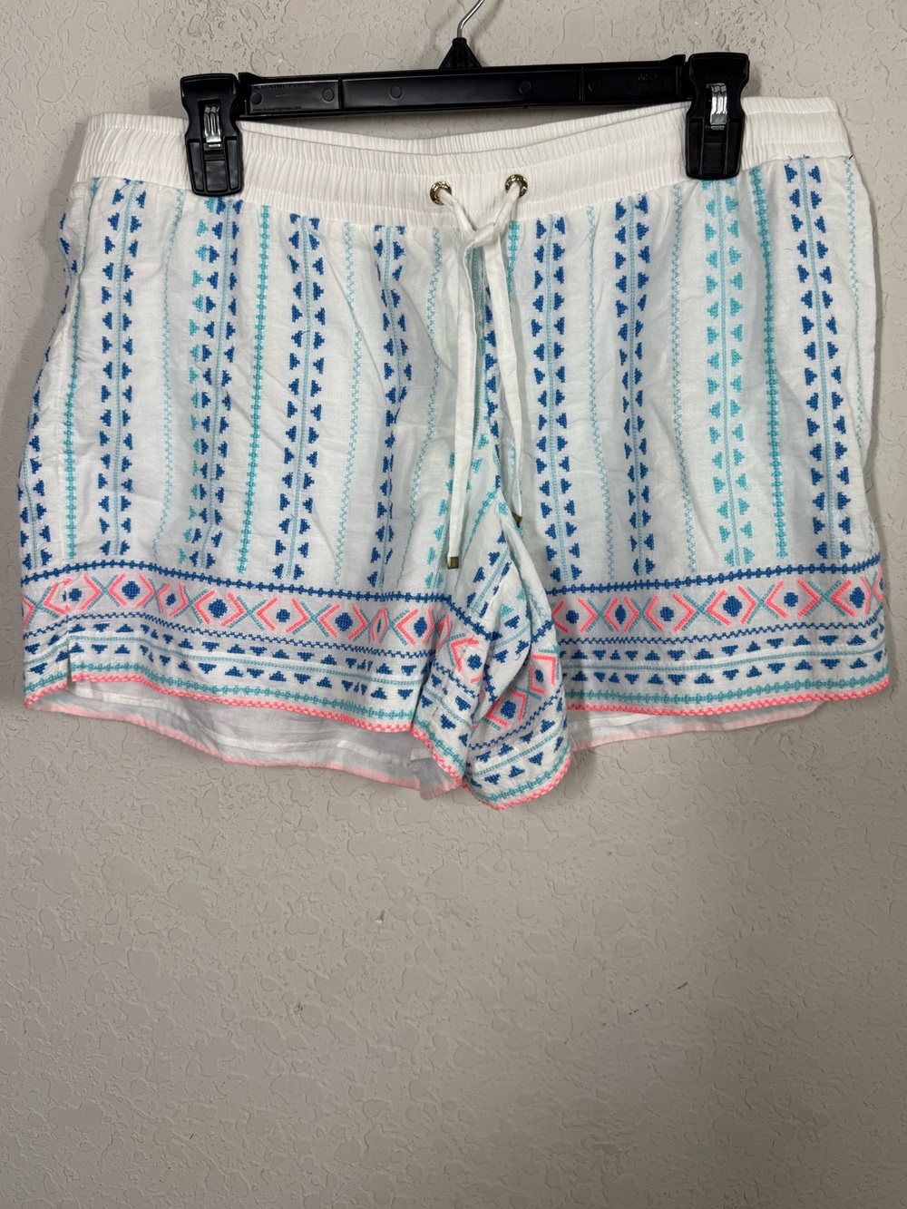 NWT Lilly Pulitzer Katia Geo Embroidery Shorts Size Large